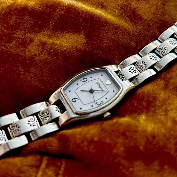 Brighton watch (only needs a new battery!) great condition! - Picture 2 of 3